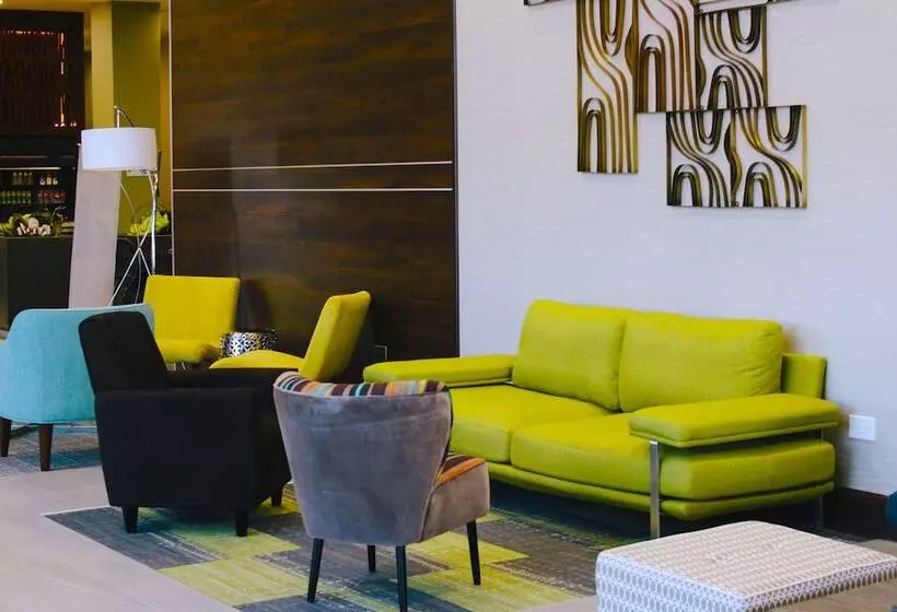 Отель Holiday Inn Express & Suites Mexicali, An Ihg