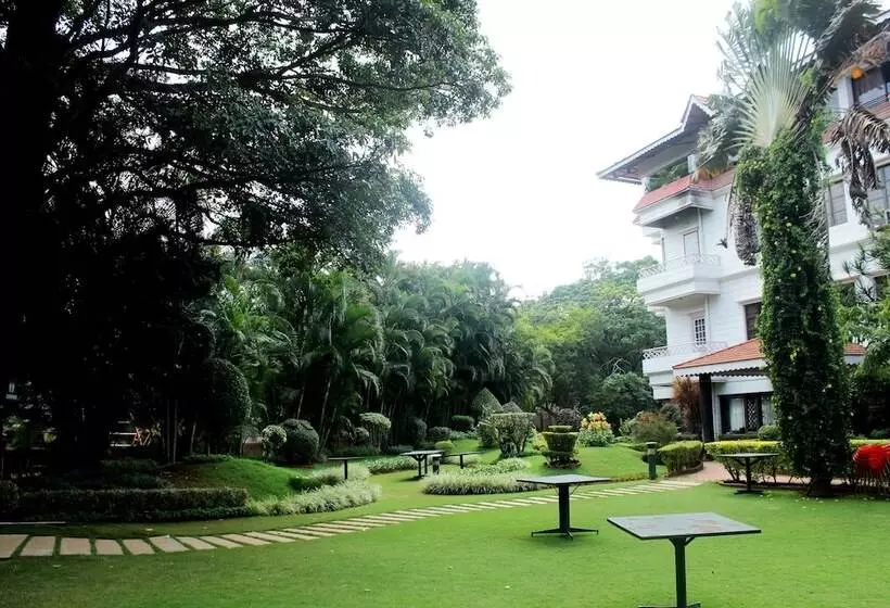 בית מלון כפרי Oyo Premium Mysore Krs Road