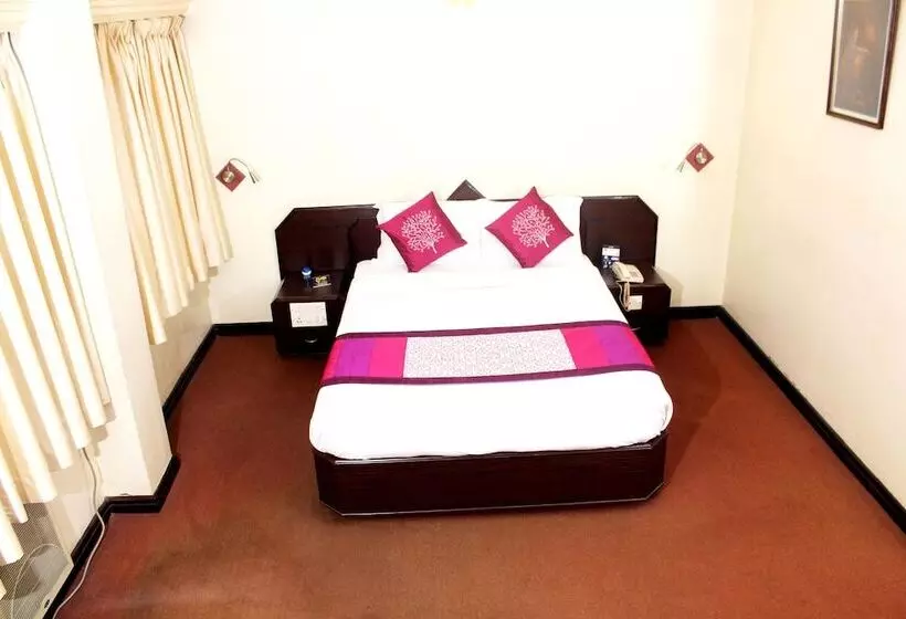 בית מלון כפרי Oyo Premium Mysore Krs Road