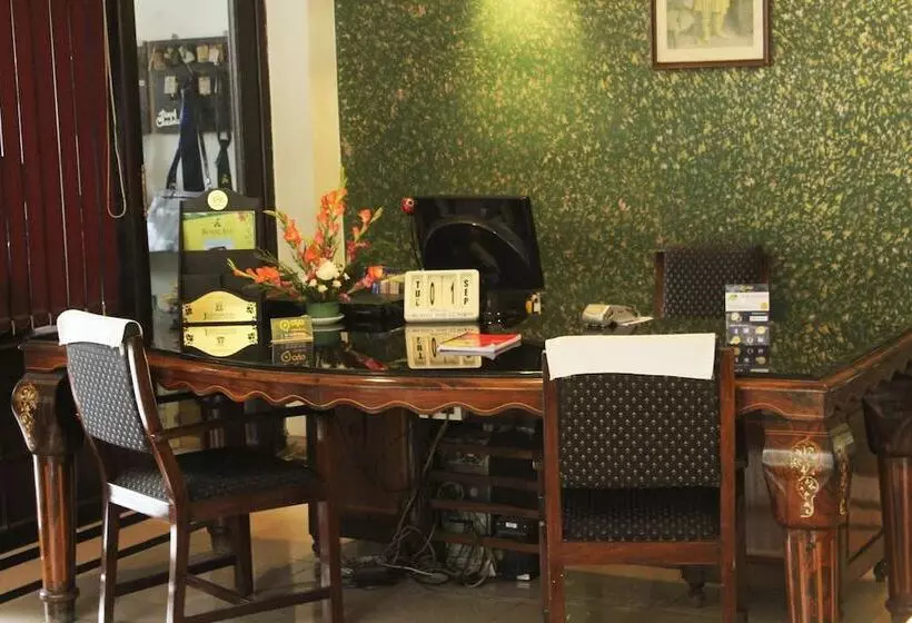 בית מלון כפרי Oyo Premium Mysore Krs Road