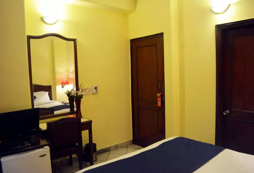 ホテル Oyo Rooms Gangaram Hospital