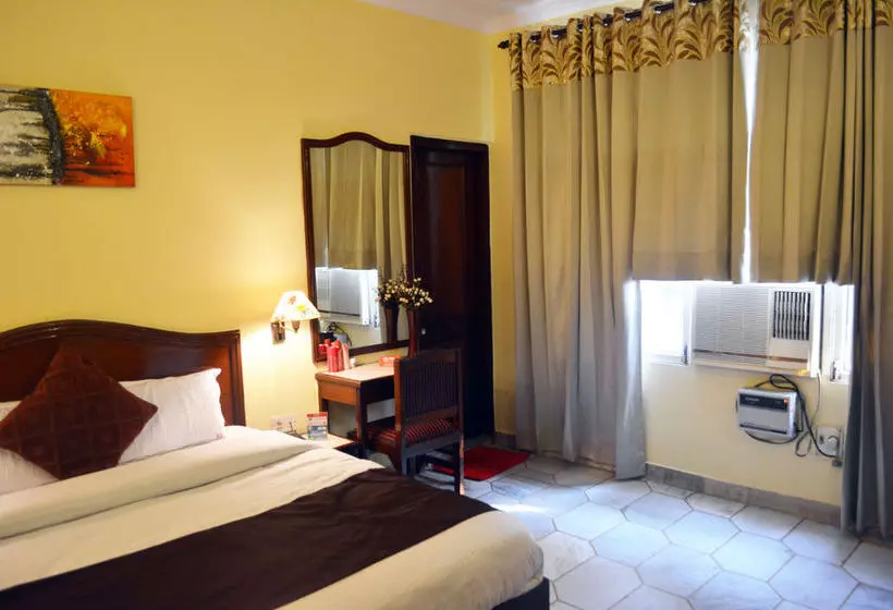 ホテル Oyo Rooms Gangaram Hospital