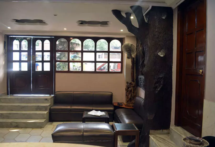 ホテル Oyo Rooms Gangaram Hospital