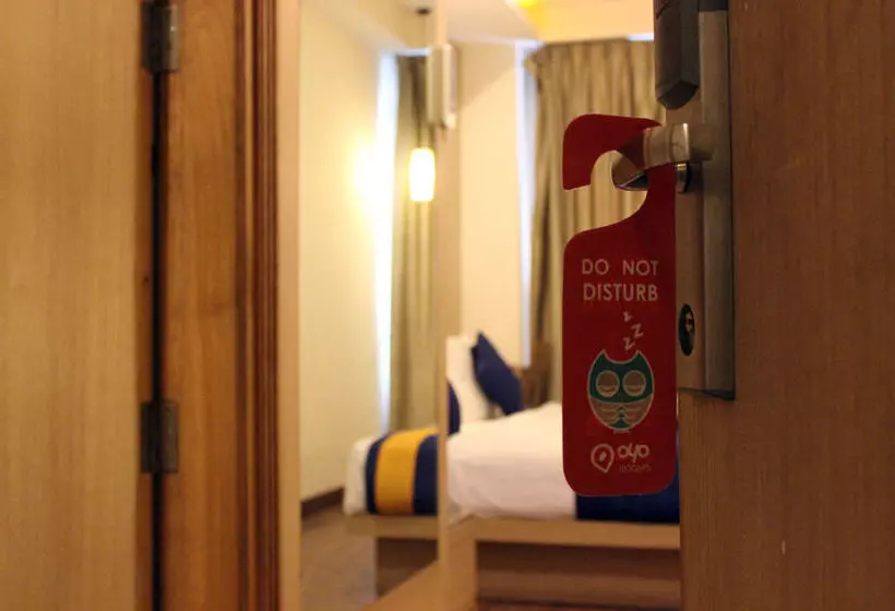 هتل Oyo Rooms Karol Bagh Metro Station 2