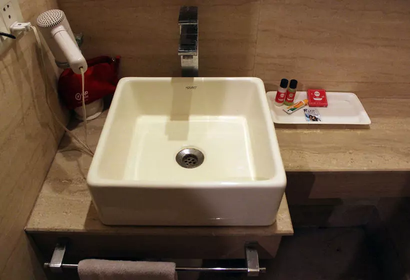هتل Oyo Rooms Karol Bagh Metro Station 2