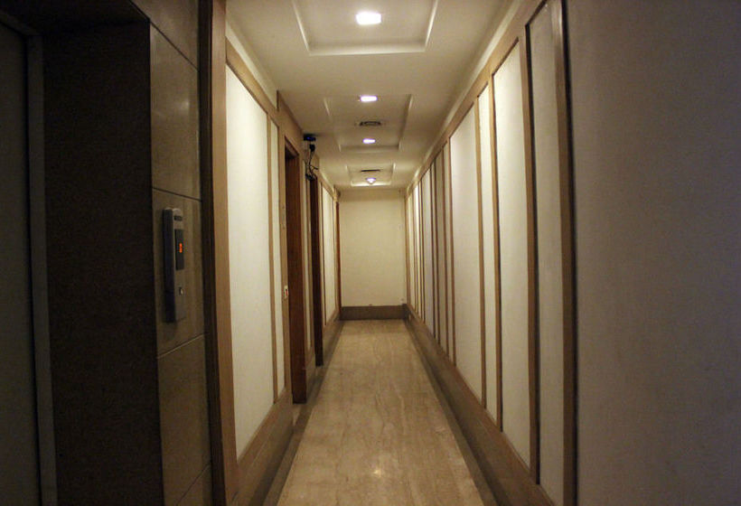 Отель Oyo Rooms Karol Bagh Metro Station 2