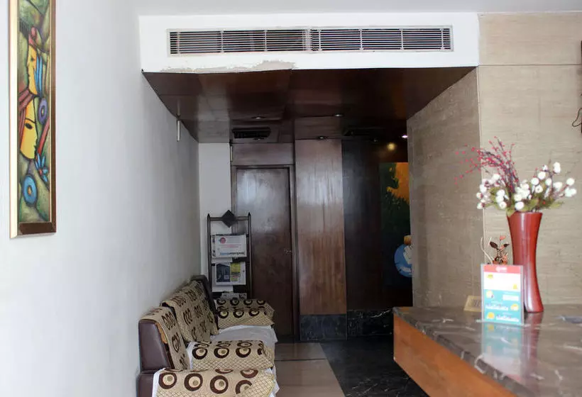 هتل Oyo Rooms Karol Bagh Metro Station 2