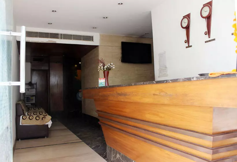 هتل Oyo Rooms Karol Bagh Metro Station 2