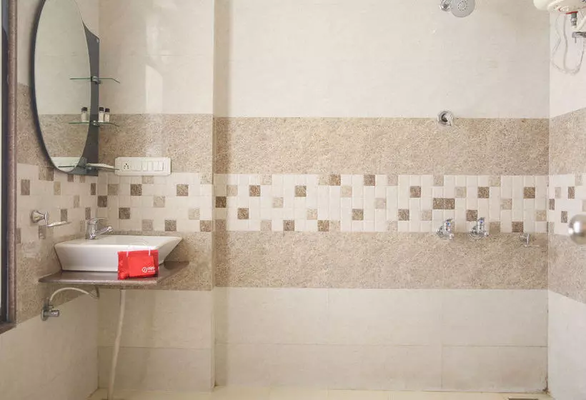 هتل Oyo Rooms Railway Station Abu Road