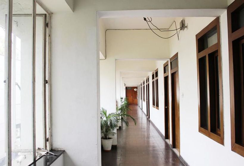 호텔 Oyo Rooms Rajpur Road Gandhi Park