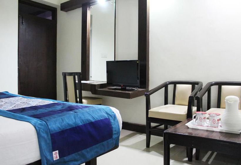 호텔 Oyo Rooms Rajpur Road Gandhi Park