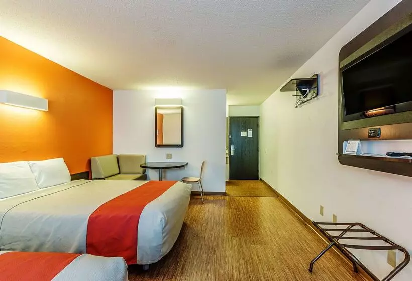 Motel 6 Wisconsin Rapids, Wi