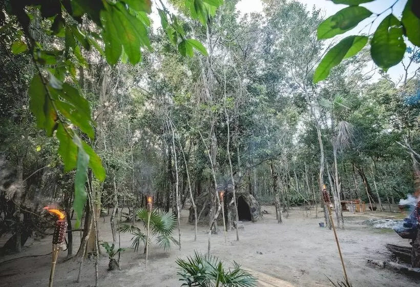 هتل Wakax Hacienda   Cenote & Boutique