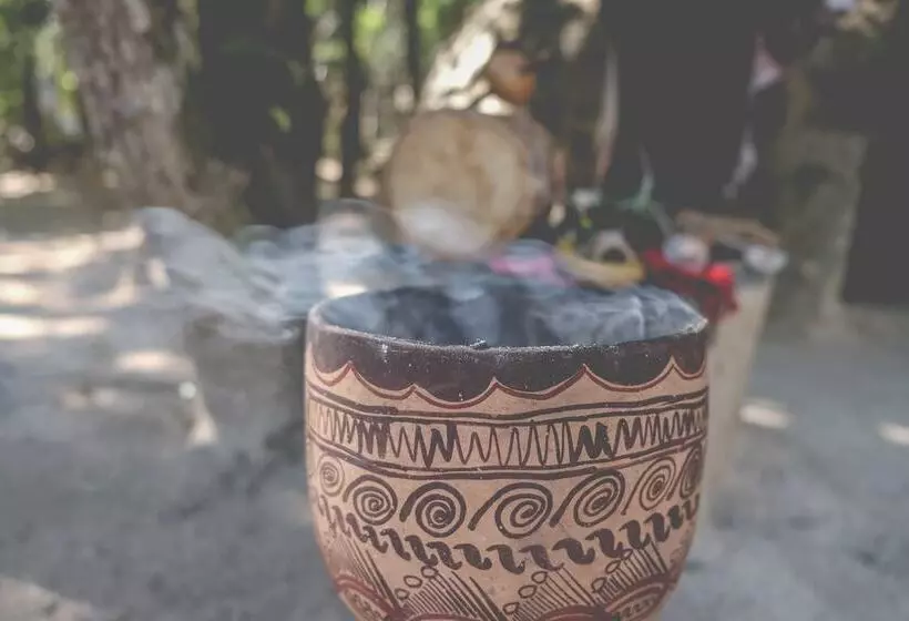 هتل Wakax Hacienda   Cenote & Boutique