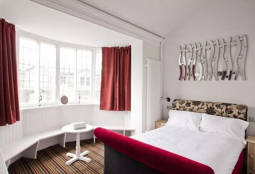 Bed and Breakfast Burton Stone Inn Free Parking On Site