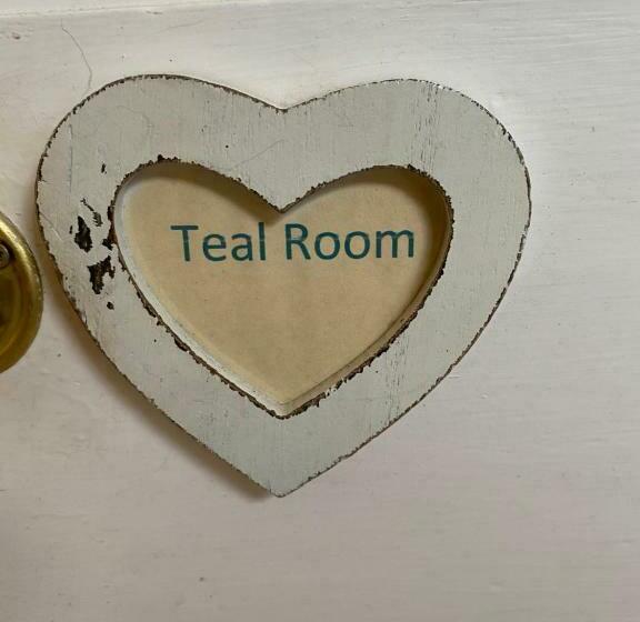 Bed and Breakfast Heathcote House