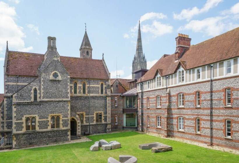 مبيت وإفطار Sarum College