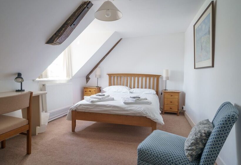 مبيت وإفطار Sarum College