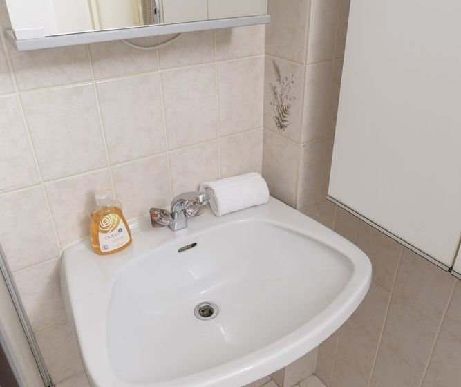 Kriehubergasse By Welcome2vienna