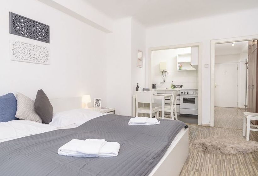 Kriehubergasse By Welcome2vienna