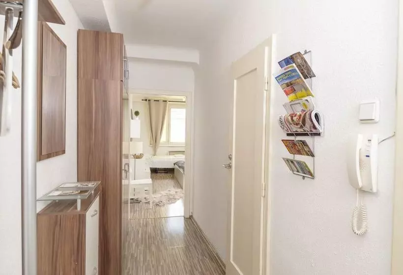 Kriehubergasse By Welcome2vienna