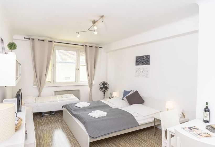 Kriehubergasse By Welcome2vienna