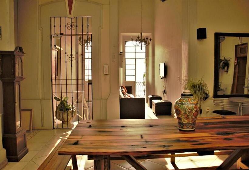 Hostel Lit Guadalajara