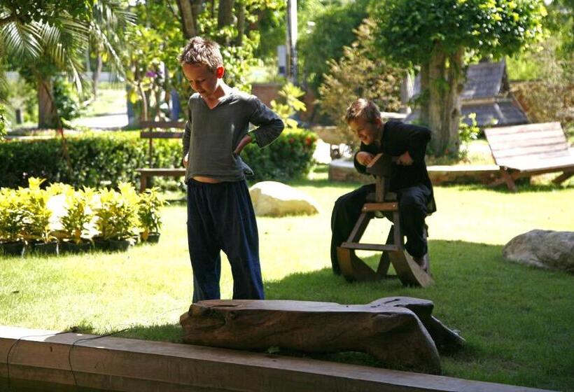 ホテル Ayutthaya Retreat