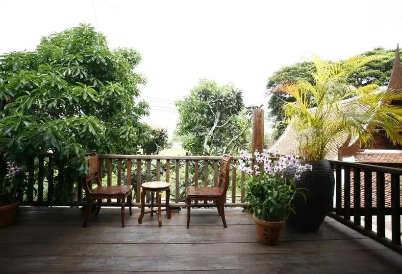 هتل Ayutthaya Retreat
