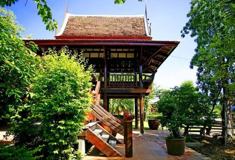 هتل Ayutthaya Retreat