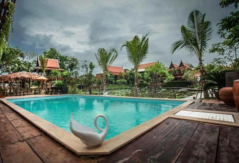 ホテル Ayutthaya Retreat