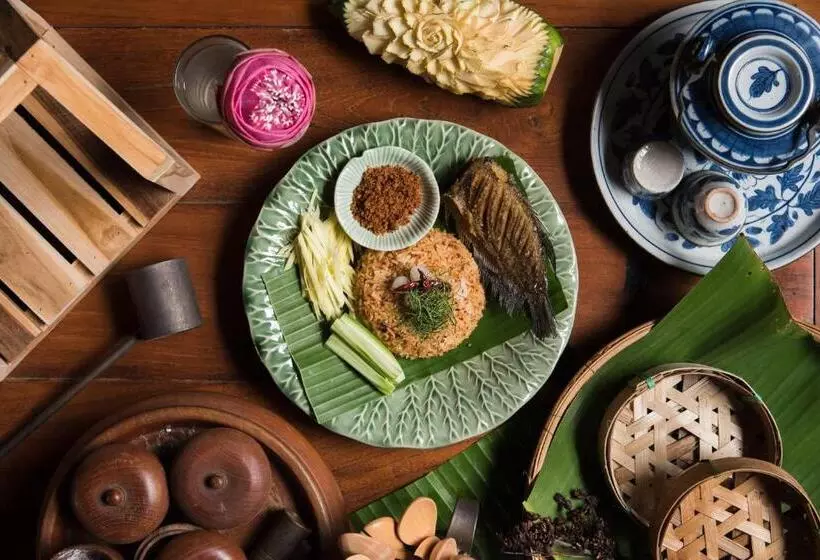 هتل Ayutthaya Retreat