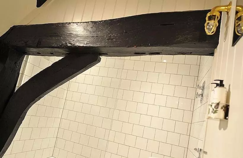 Отель Bel And The Dragon Odiham