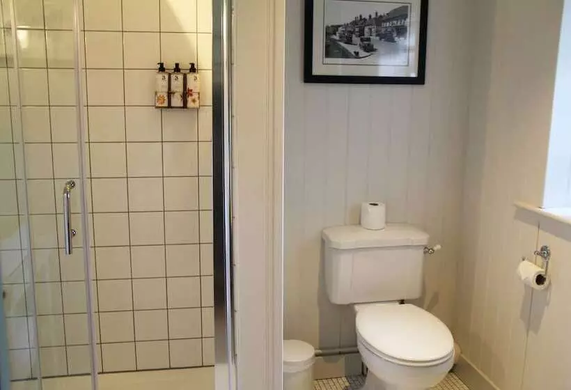 Отель Bel And The Dragon Odiham