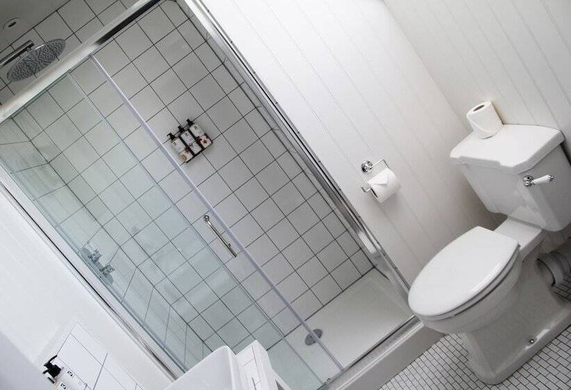 호텔 Bel And The Dragon Odiham