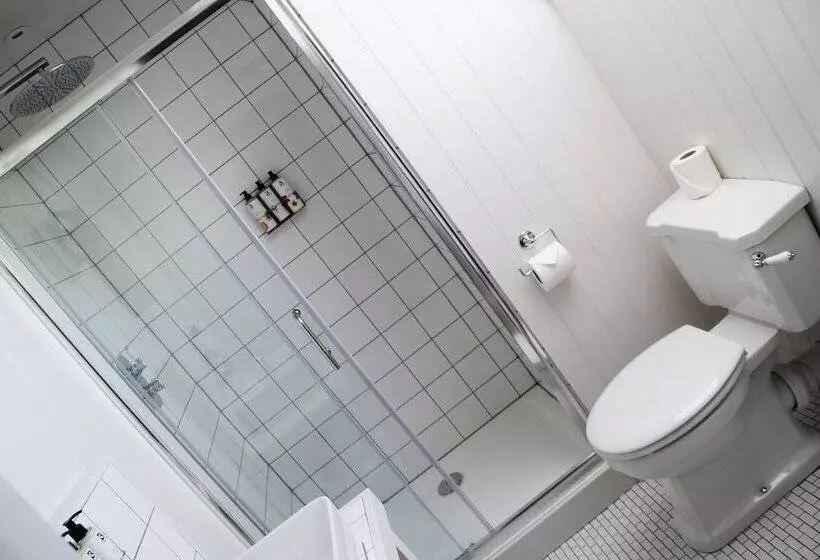 Отель Bel And The Dragon Odiham