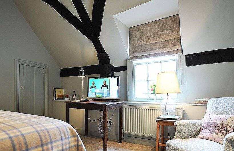 호텔 Bel And The Dragon Odiham