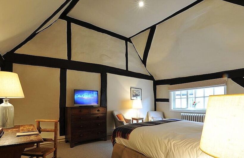 호텔 Bel And The Dragon Odiham