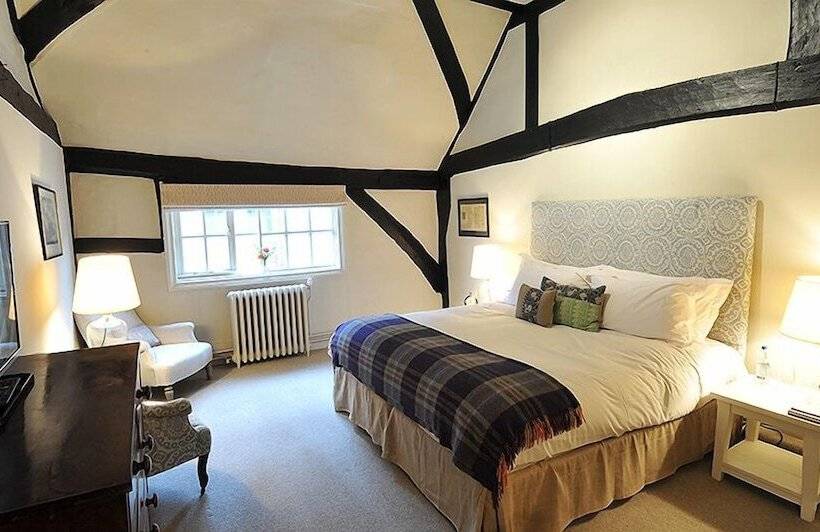 호텔 Bel And The Dragon Odiham