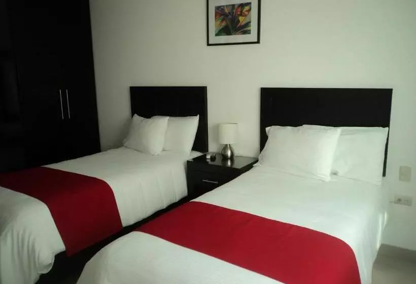 Отель Clamont Suites