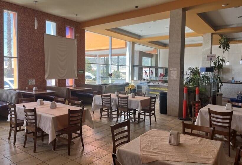 Отель Del Valle Inn