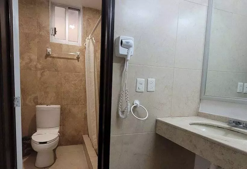 فندق Del Valle Inn