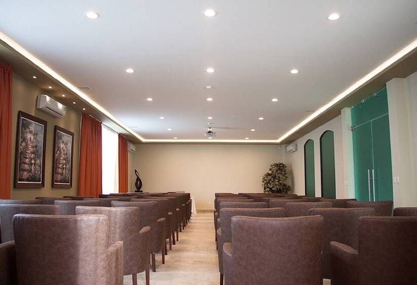 هتل Ecce Inn & Spa