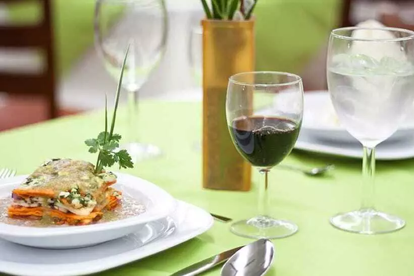 Hotelli Ecce Inn & Spa