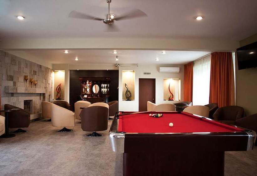 هتل Ecce Inn & Spa