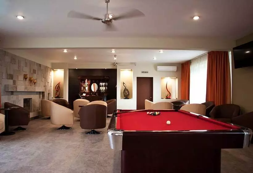 Hotelli Ecce Inn & Spa