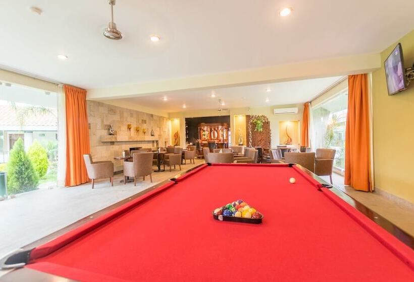 هتل Ecce Inn & Spa