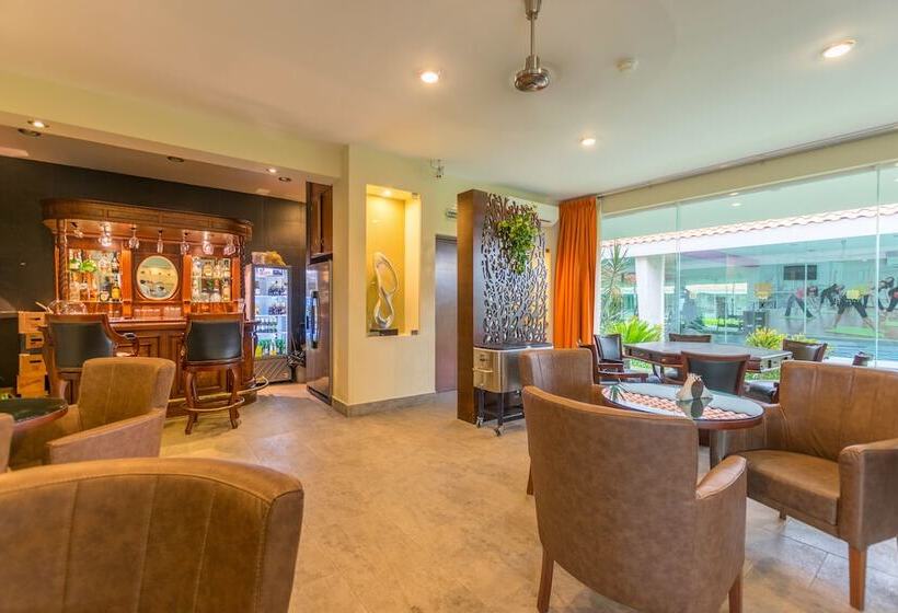 هتل Ecce Inn & Spa