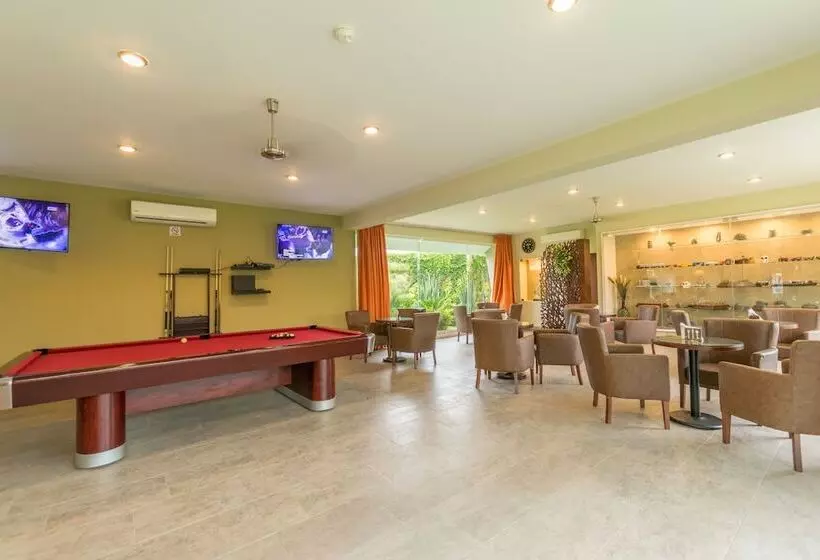 Hotelli Ecce Inn & Spa