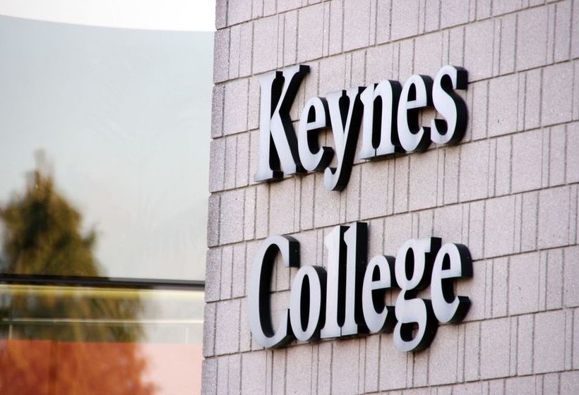 فندق Keynes College